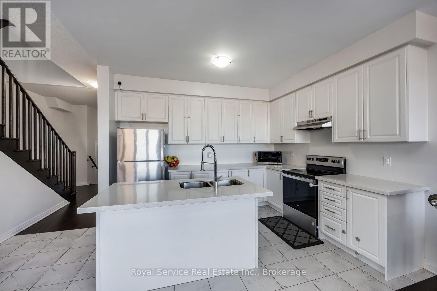 3 Horizon Avenue Property Photo 10