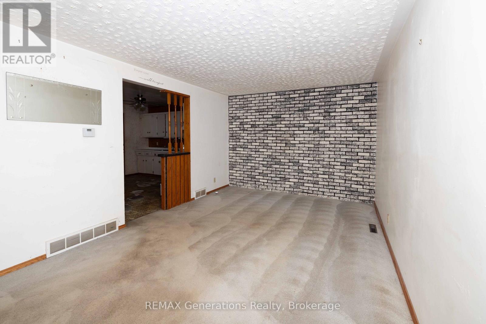 316 Rita Street Property Photo 4