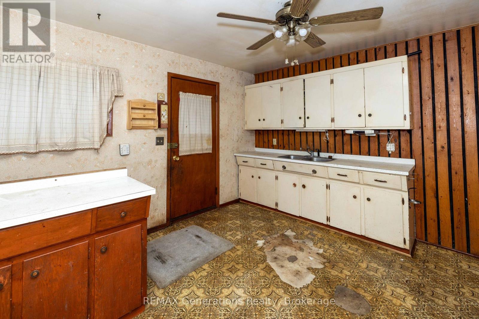 316 Rita Street Property Photo 8