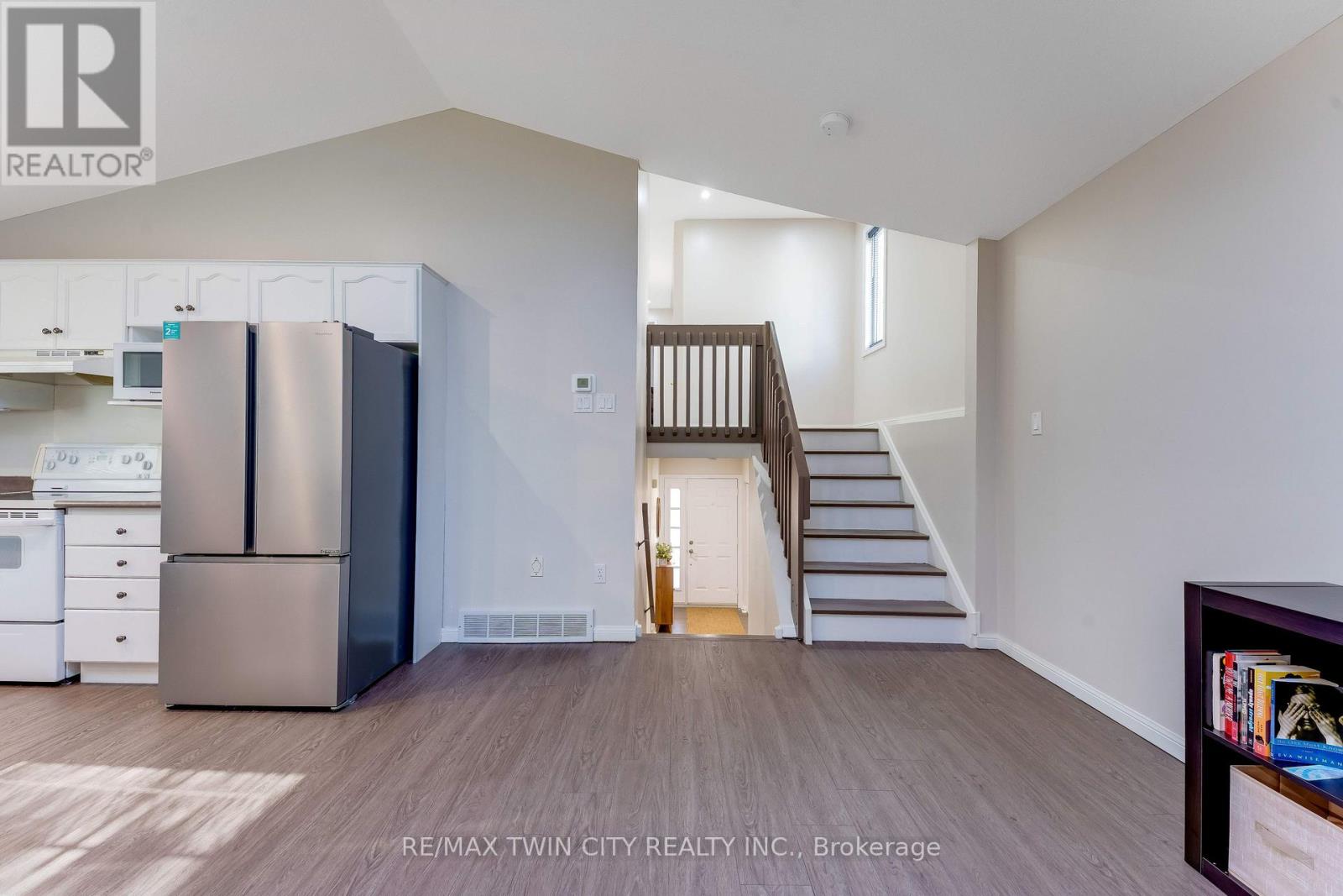 268 Keewatin Avenue Property Photo 16