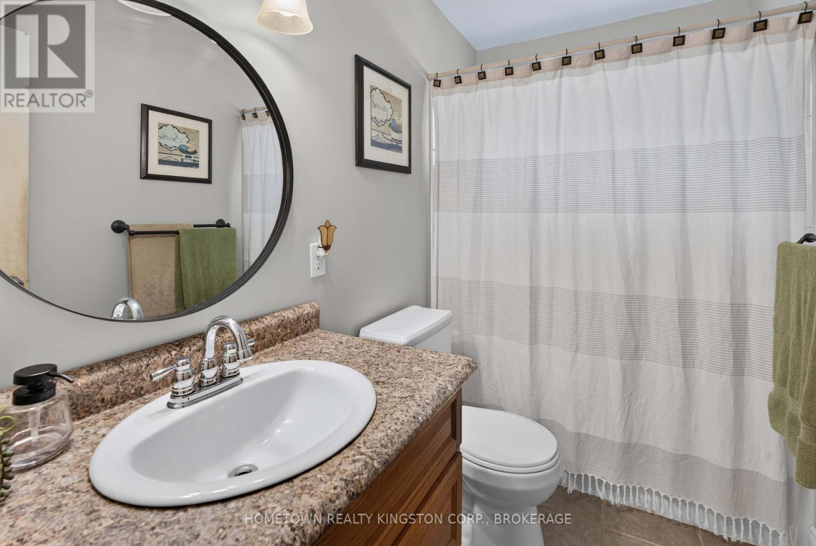 192 Camberley Crescent Property Photo 9