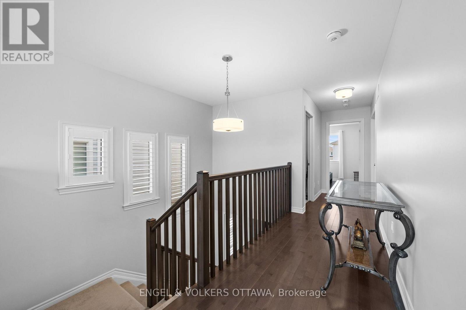 633 Moonflower Crescent Property Photo 15