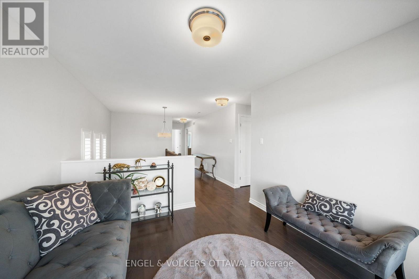633 Moonflower Crescent Property Photo 17
