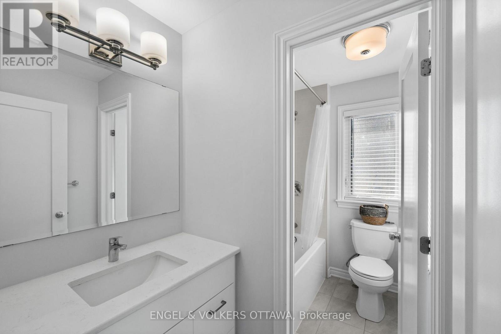 633 Moonflower Crescent Property Photo 26