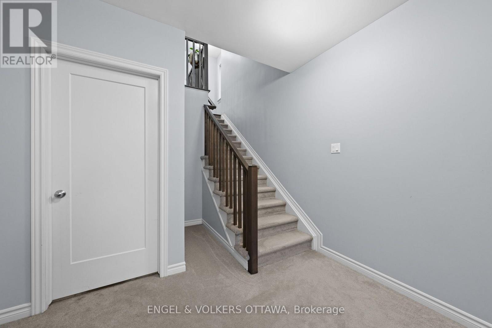 633 Moonflower Crescent Property Photo 28