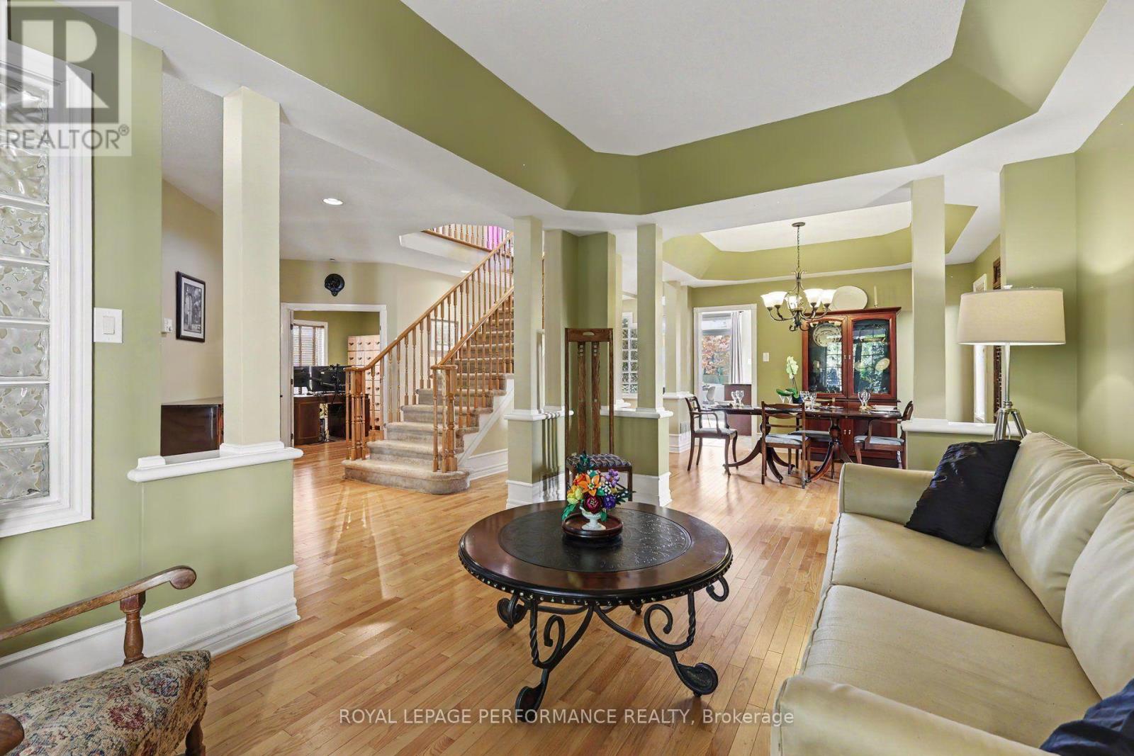 1033 Red Spruce Street Property Photo 2