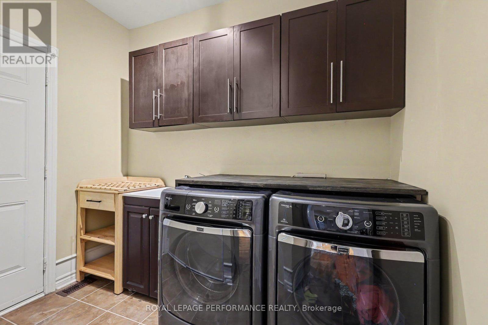 1033 Red Spruce Street Property Photo 15