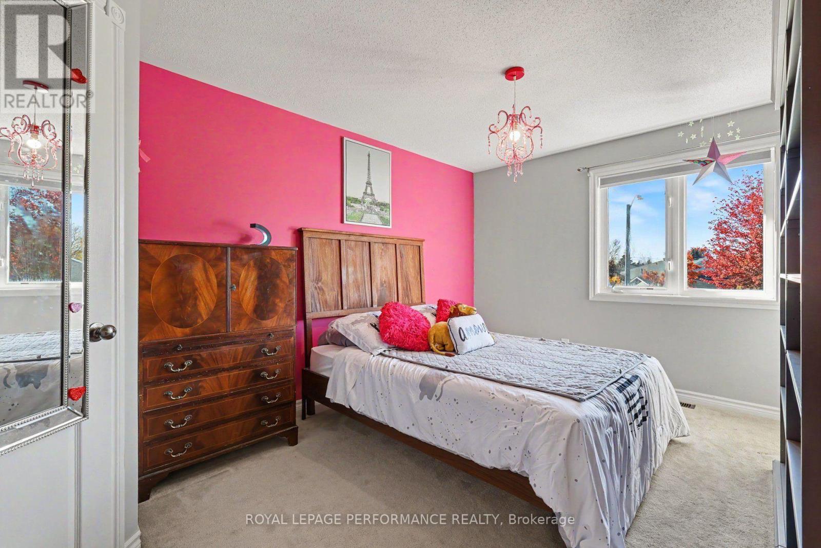 1033 Red Spruce Street Property Photo 24