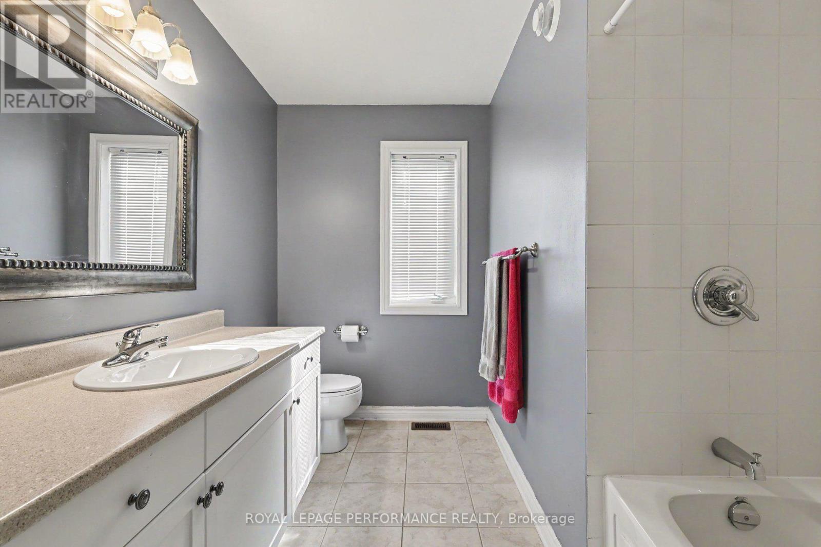 1033 Red Spruce Street Property Photo 25
