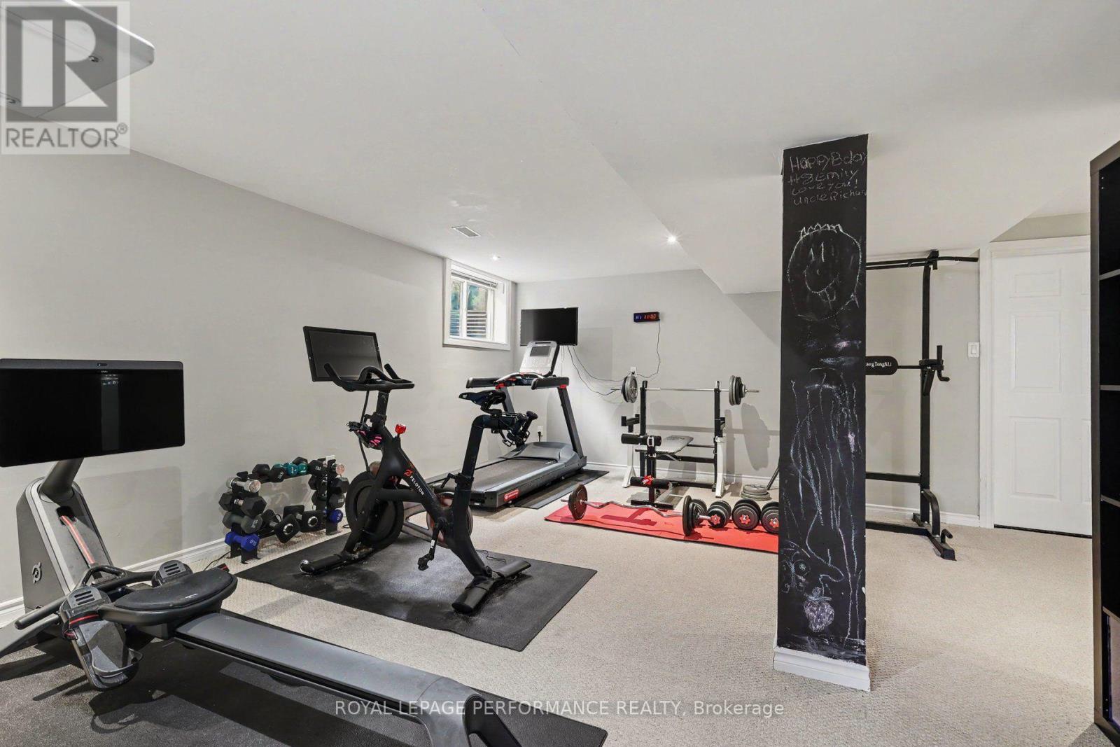 1033 Red Spruce Street Property Photo 26