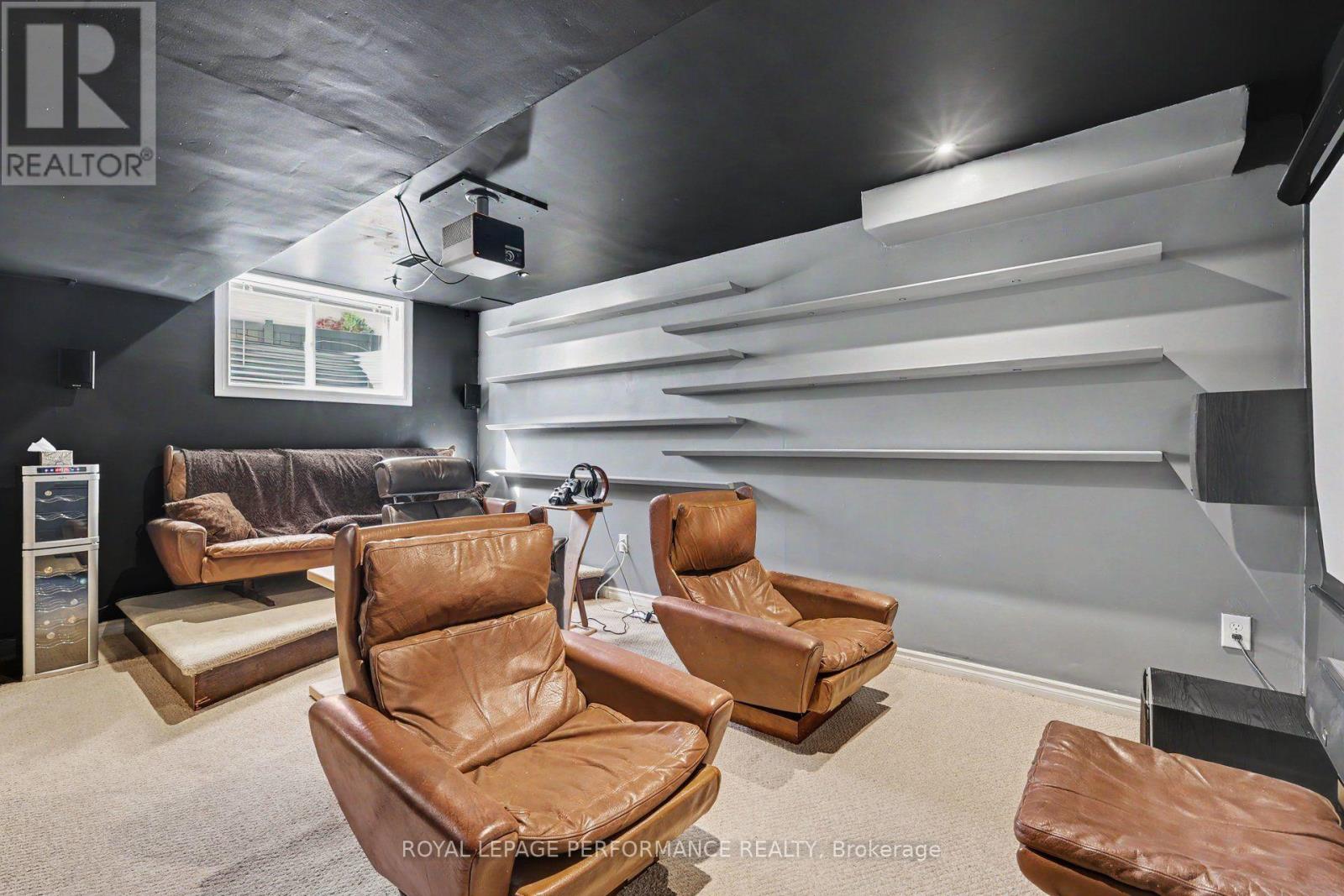 1033 Red Spruce Street Property Photo 27