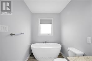 254 Ormiston Crescent Property Photo 11