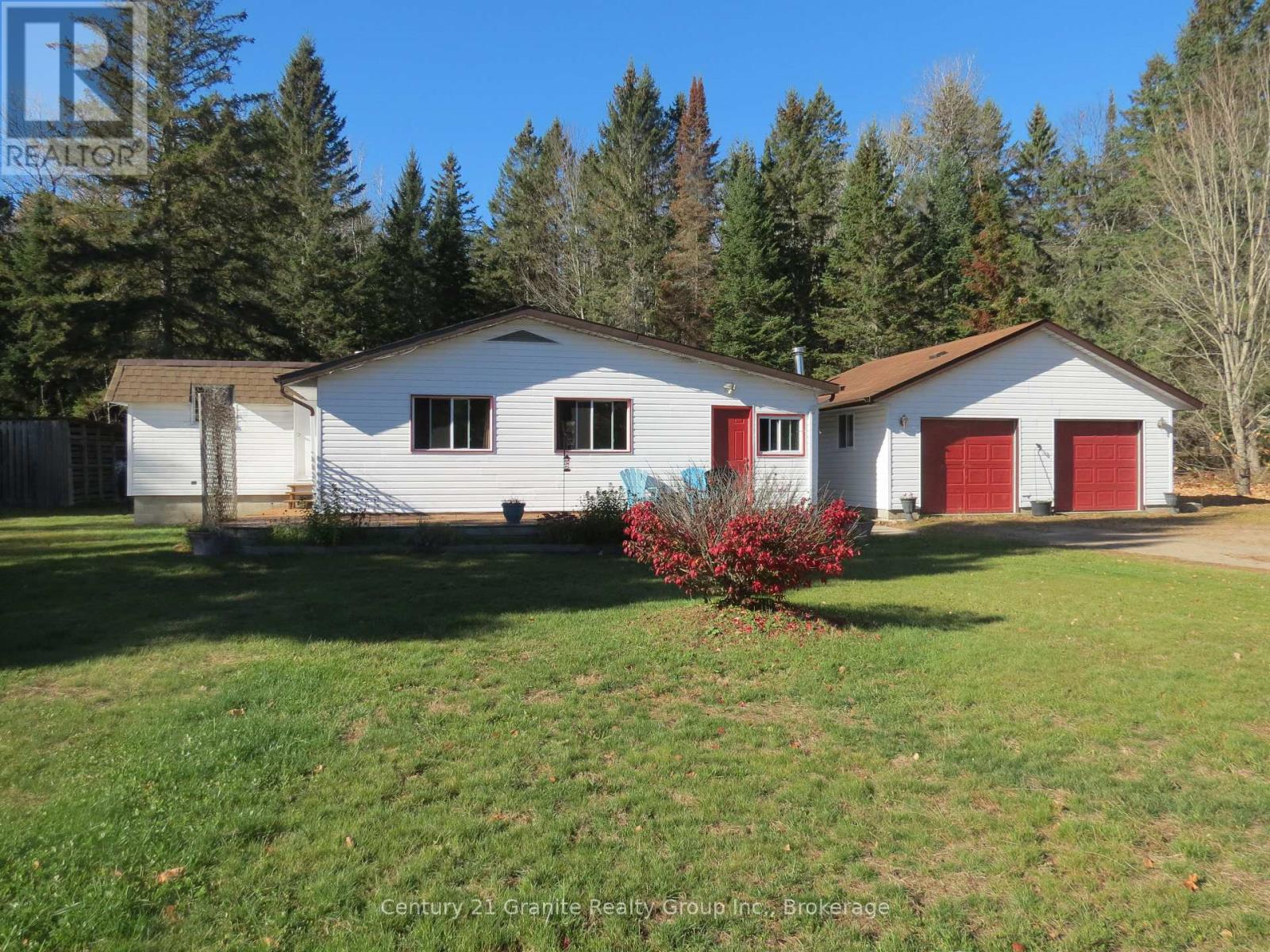 1084 South Algonquin Road Property Photo 1