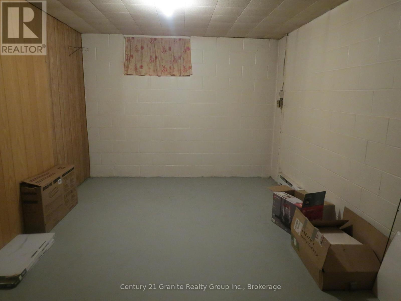 1084 South Algonquin Road Property Photo 13