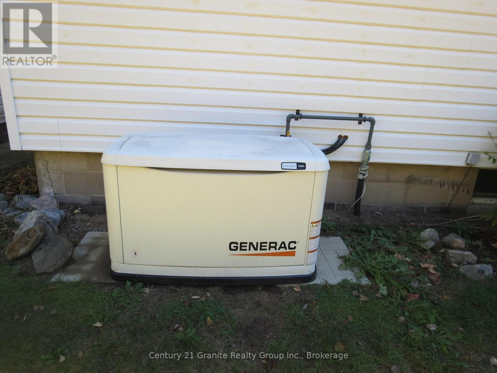 1084 South Algonquin Road Property Photo 17