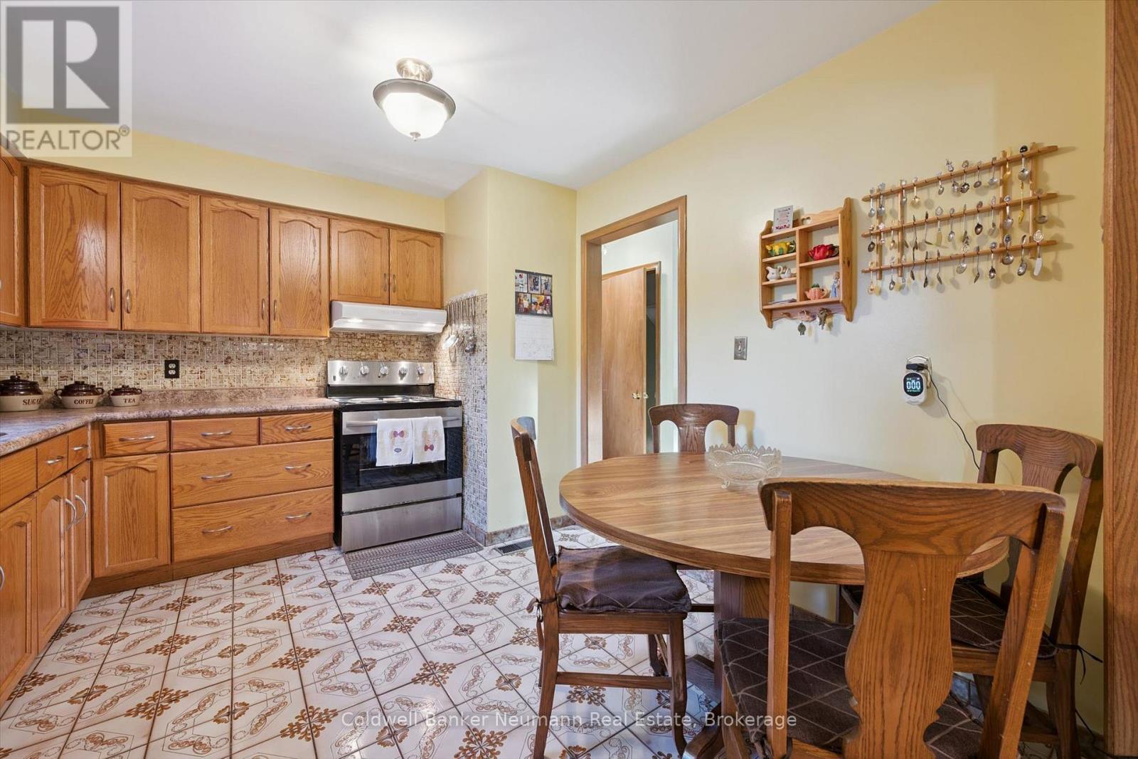 48 Westminster Avenue Property Photo 8