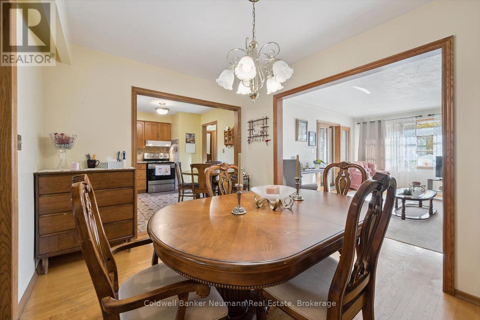 48 Westminster Avenue Property Photo 11