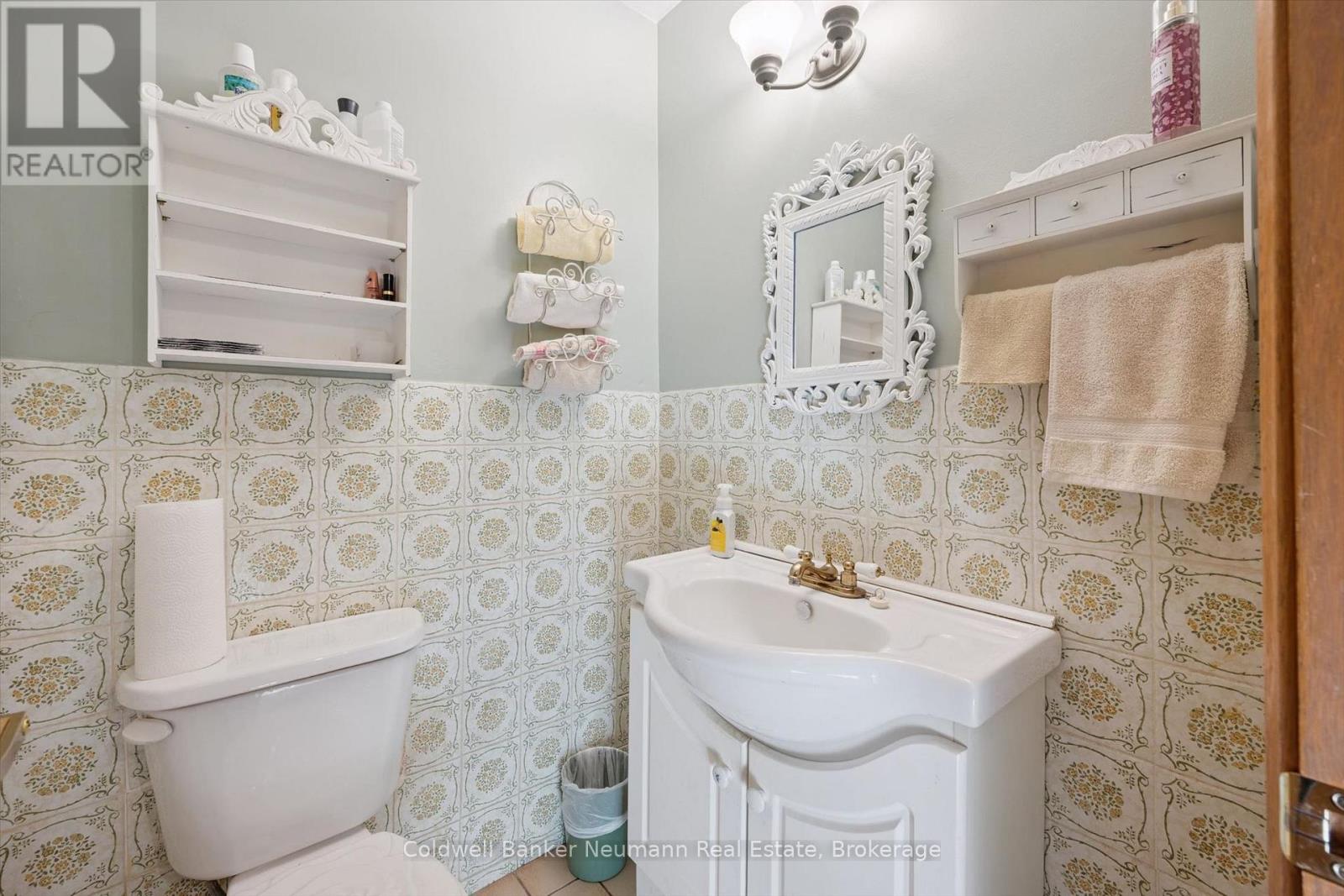 48 Westminster Avenue Property Photo 14