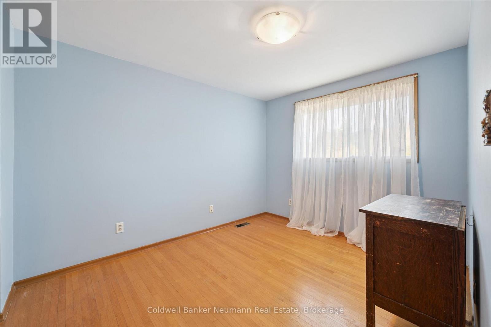48 Westminster Avenue Property Photo 19