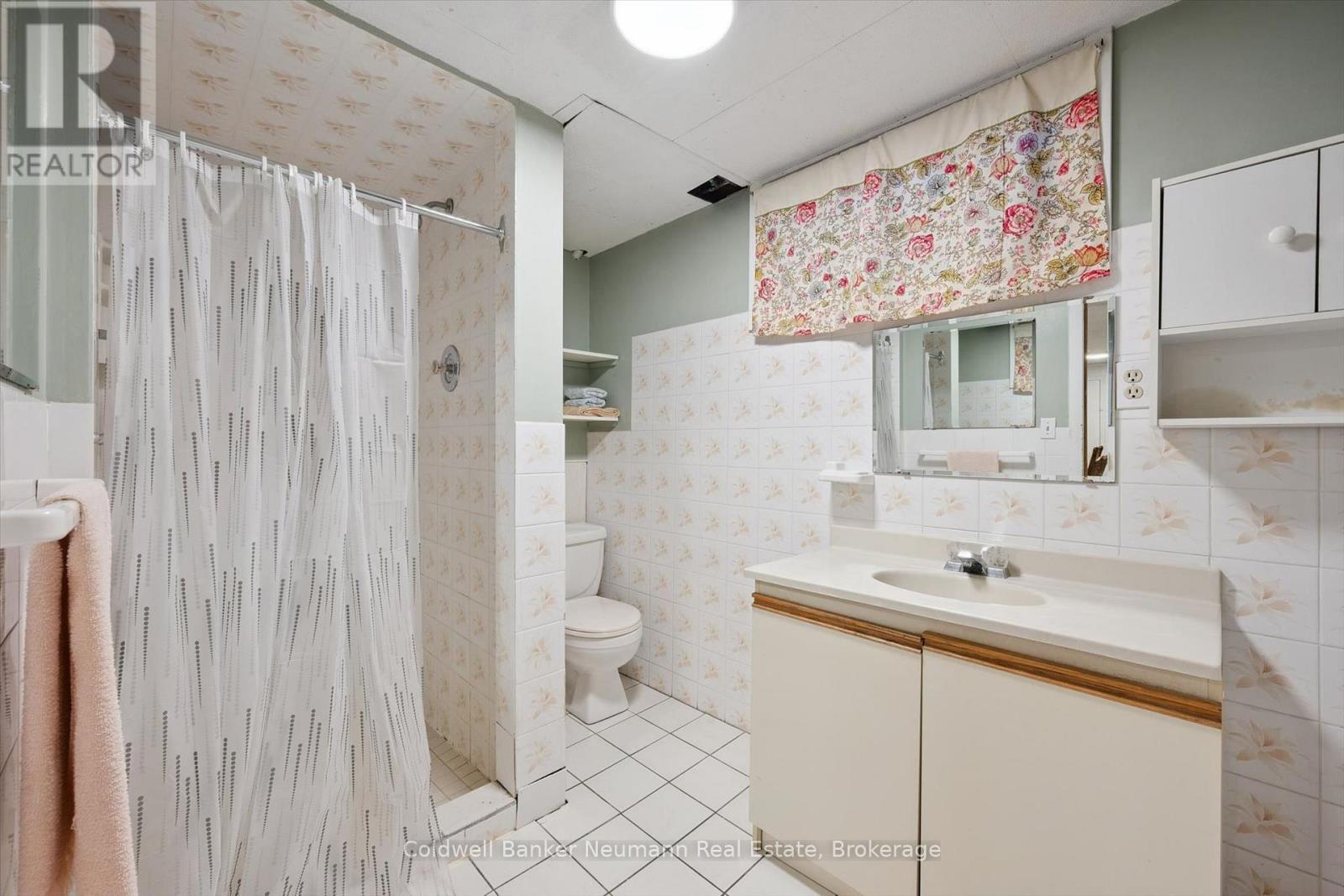 48 Westminster Avenue Property Photo 26