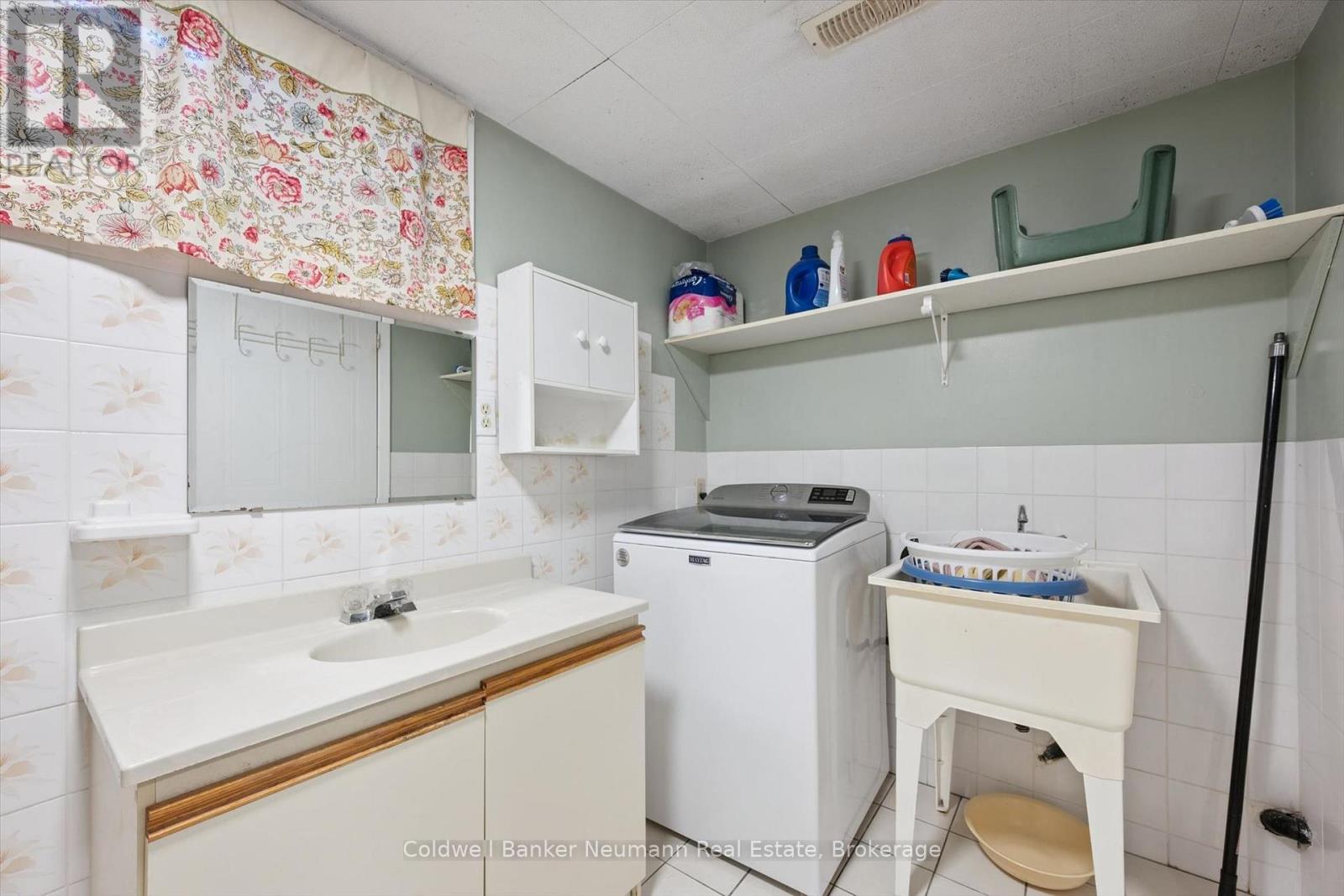 48 Westminster Avenue Property Photo 27