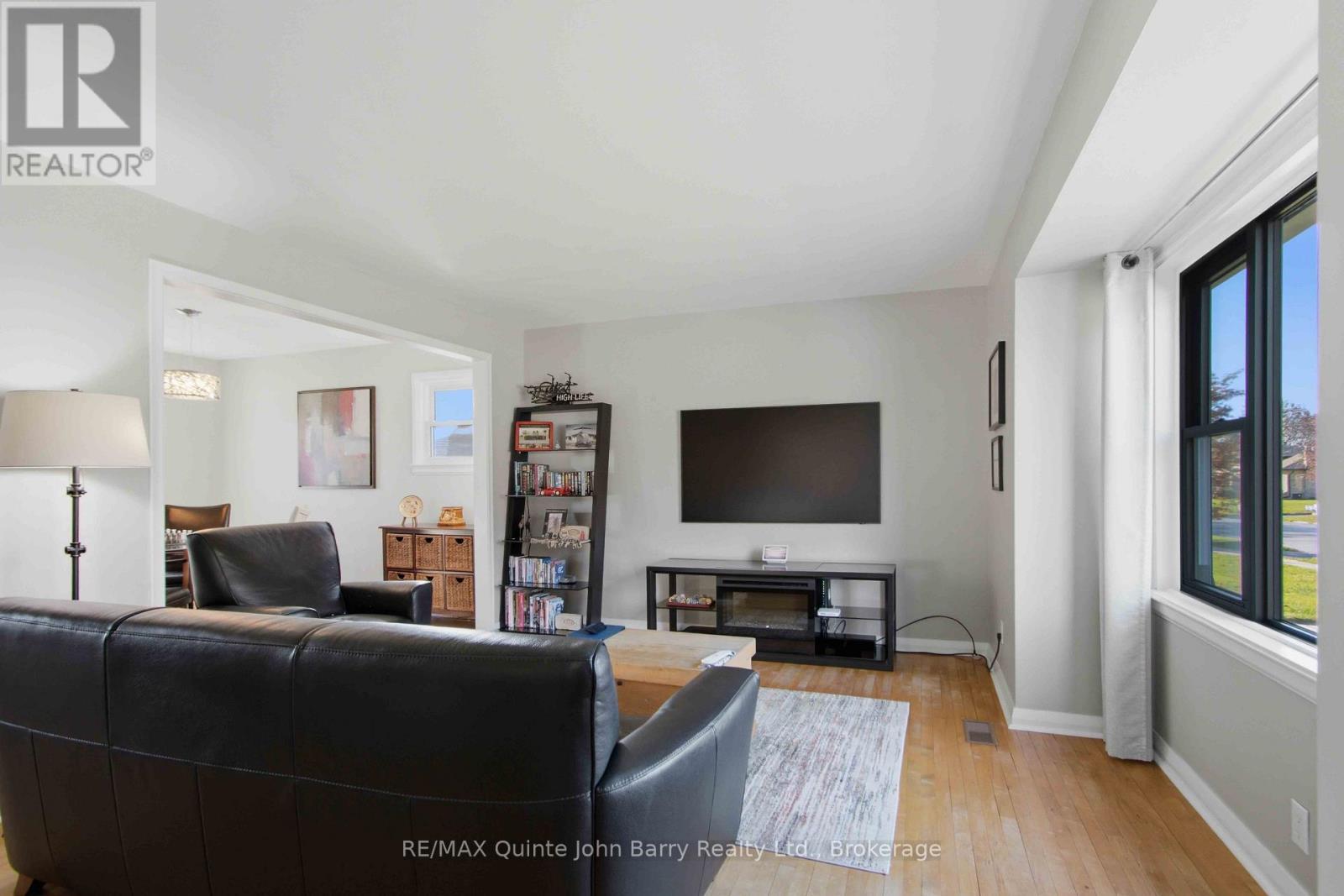 47 Fourth Avenue Property Photo 5
