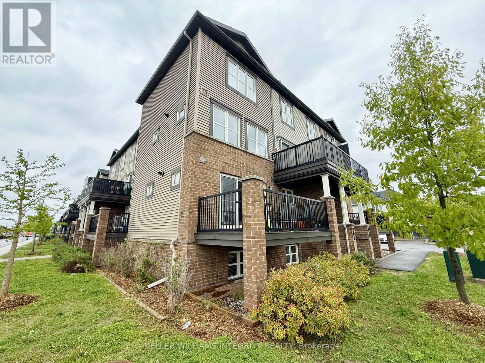 139 - 85 Mancini Way Property Photo 24