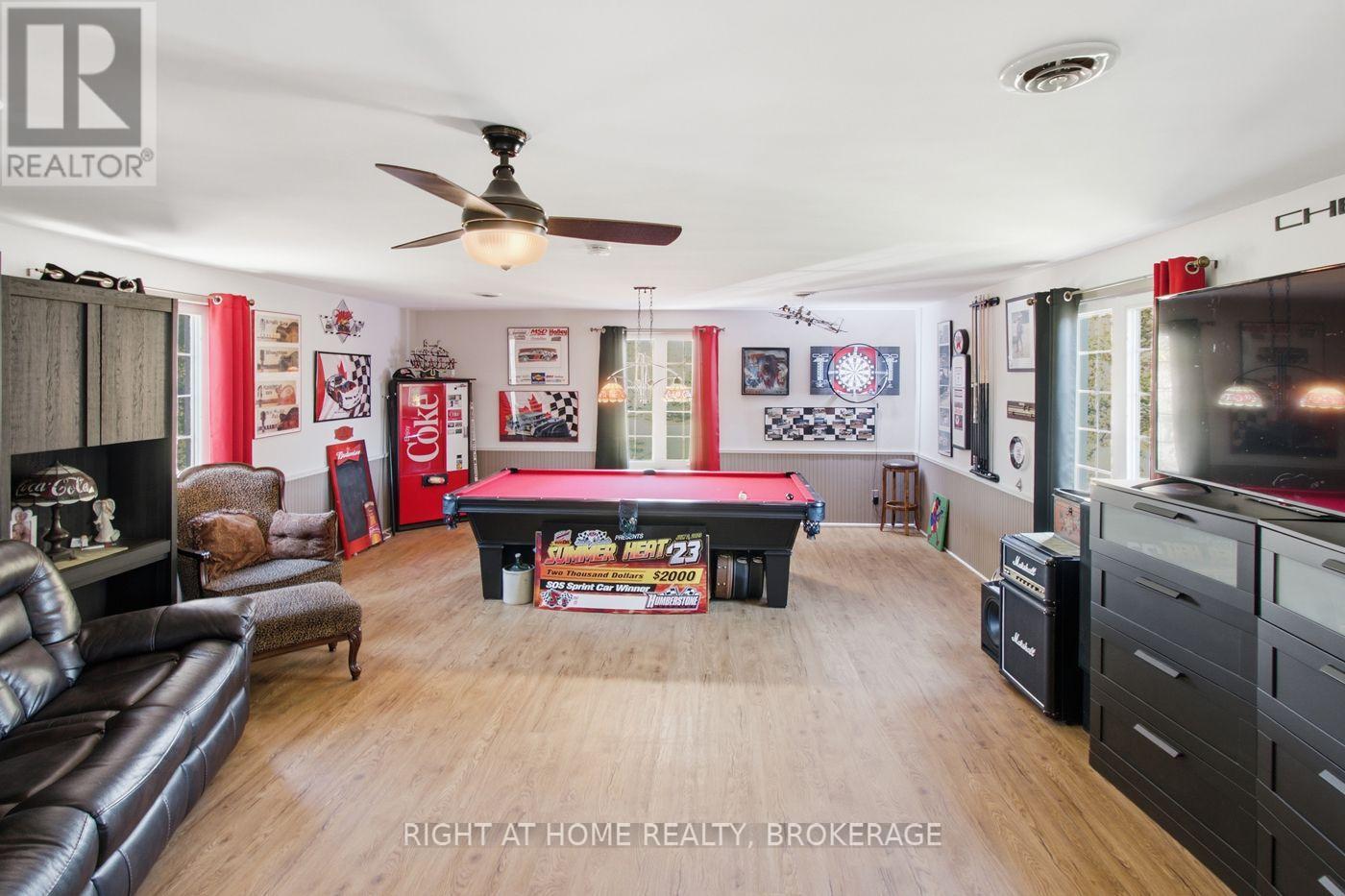 7060 Garner Road Property Photo 8