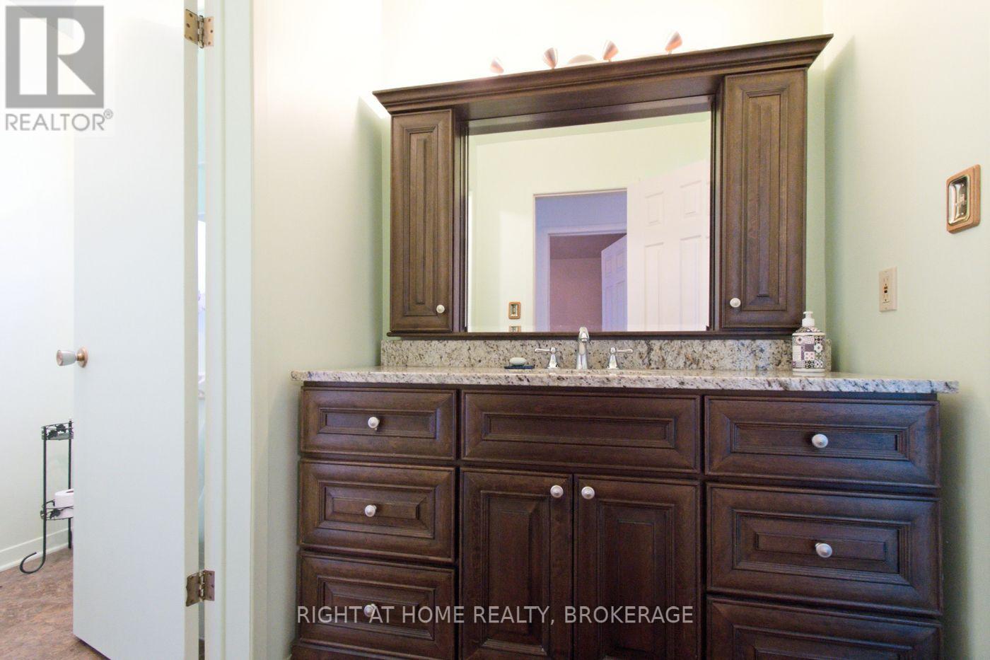 7060 Garner Road Property Photo 13