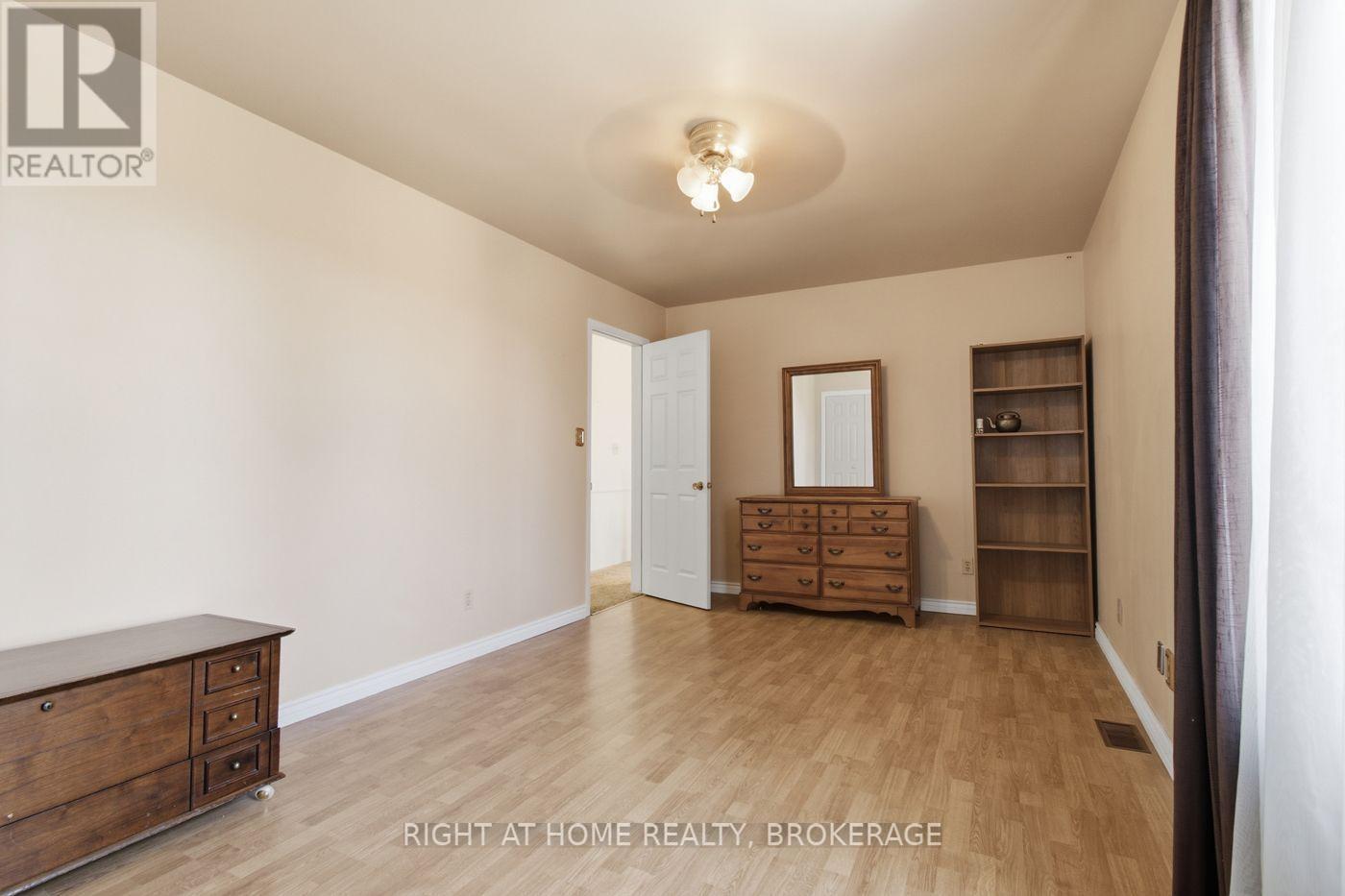 7060 Garner Road Property Photo 14