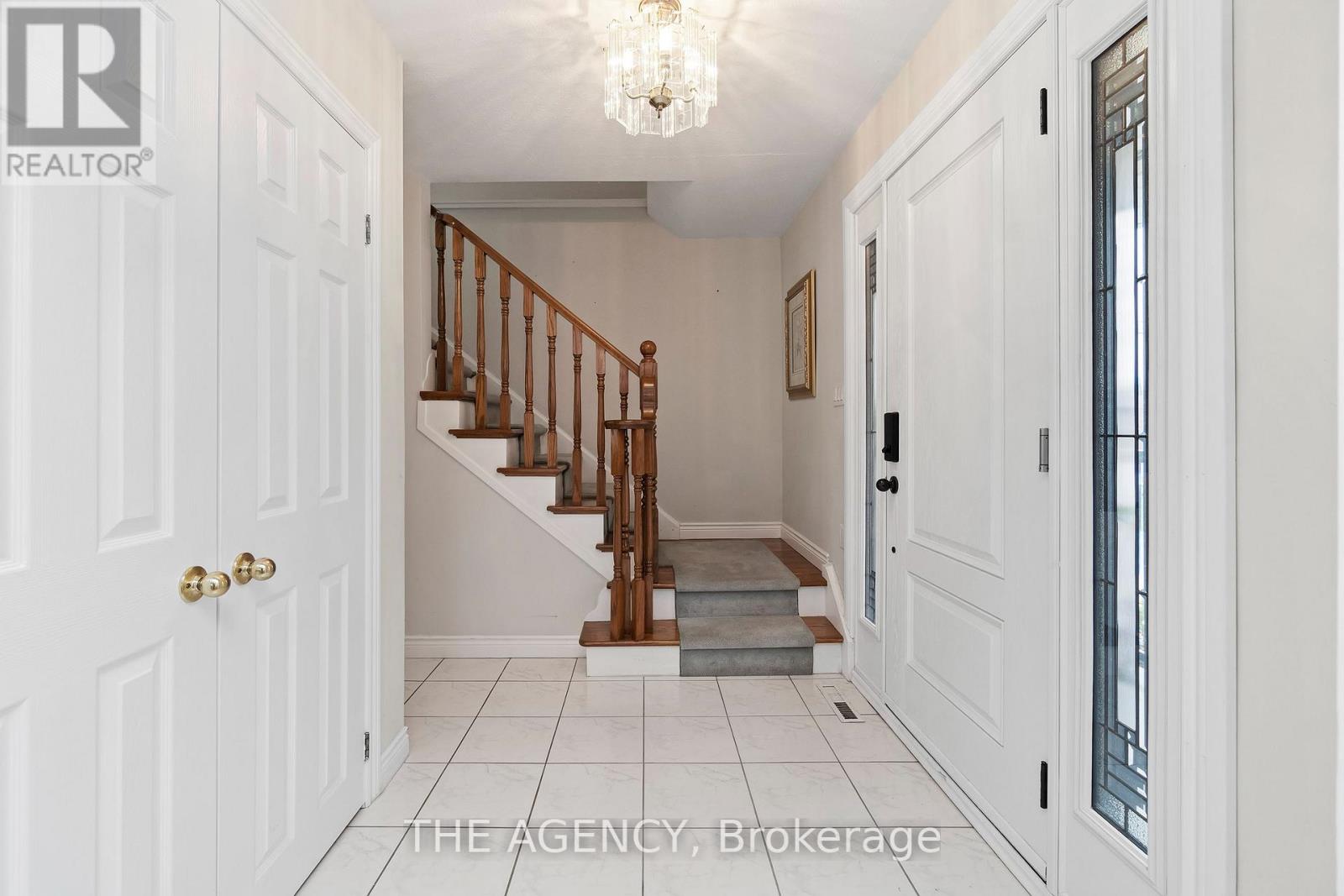 36 Buckingham Drive Property Photo 4