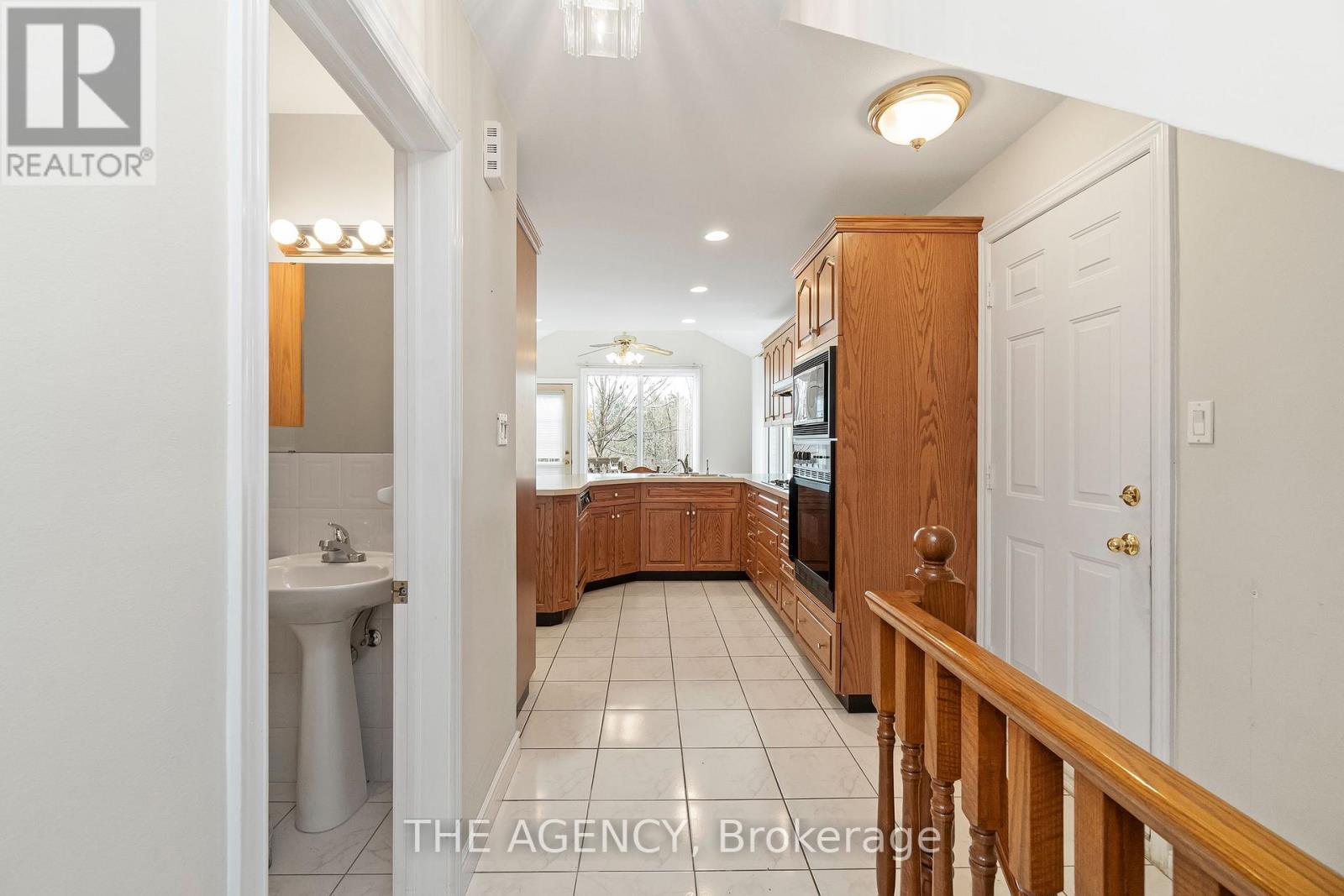 36 Buckingham Drive Property Photo 6