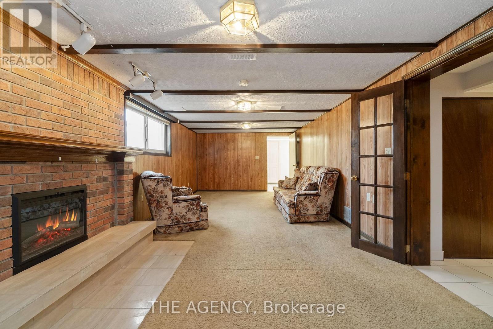36 Buckingham Drive Property Photo 30