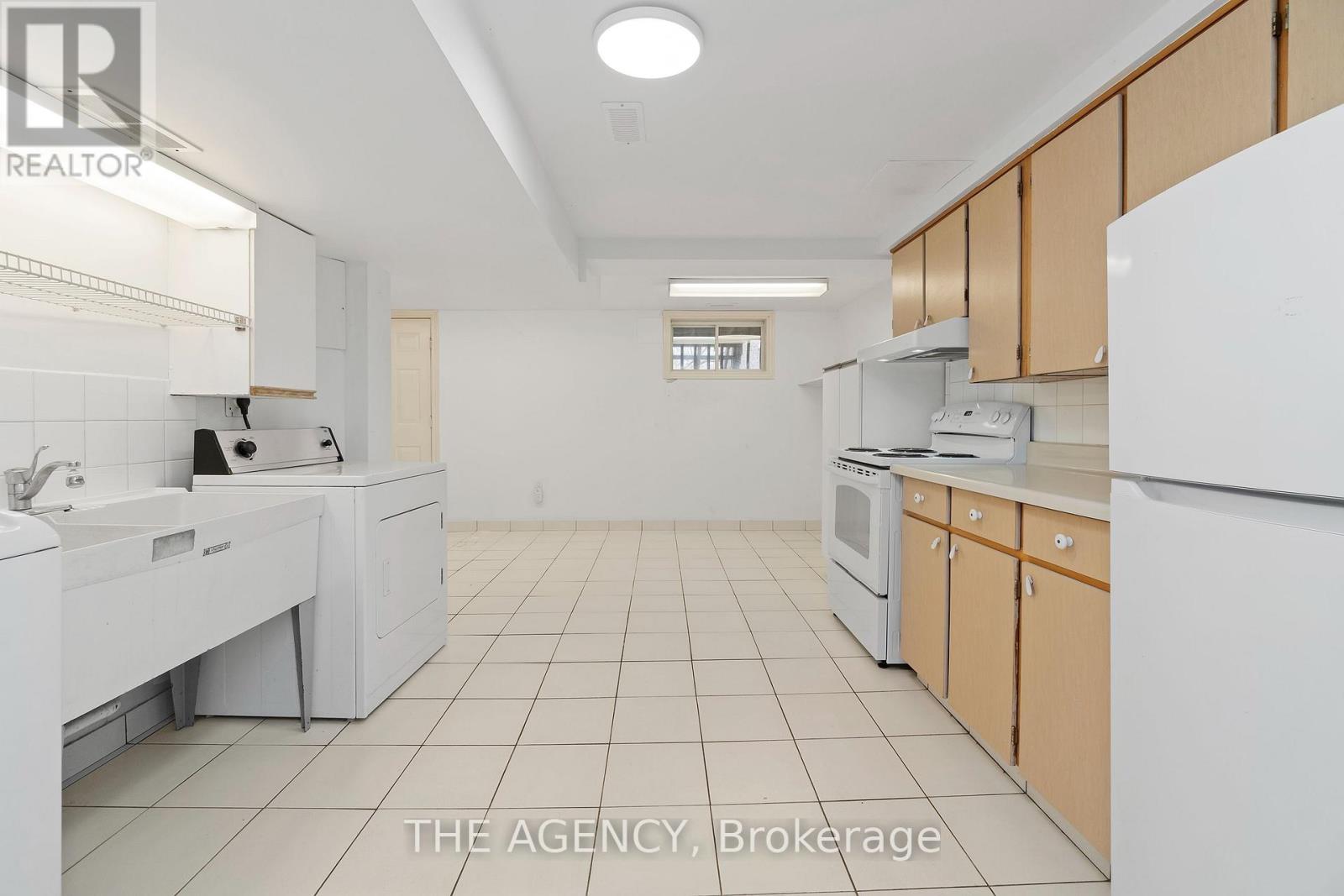 36 Buckingham Drive Property Photo 34