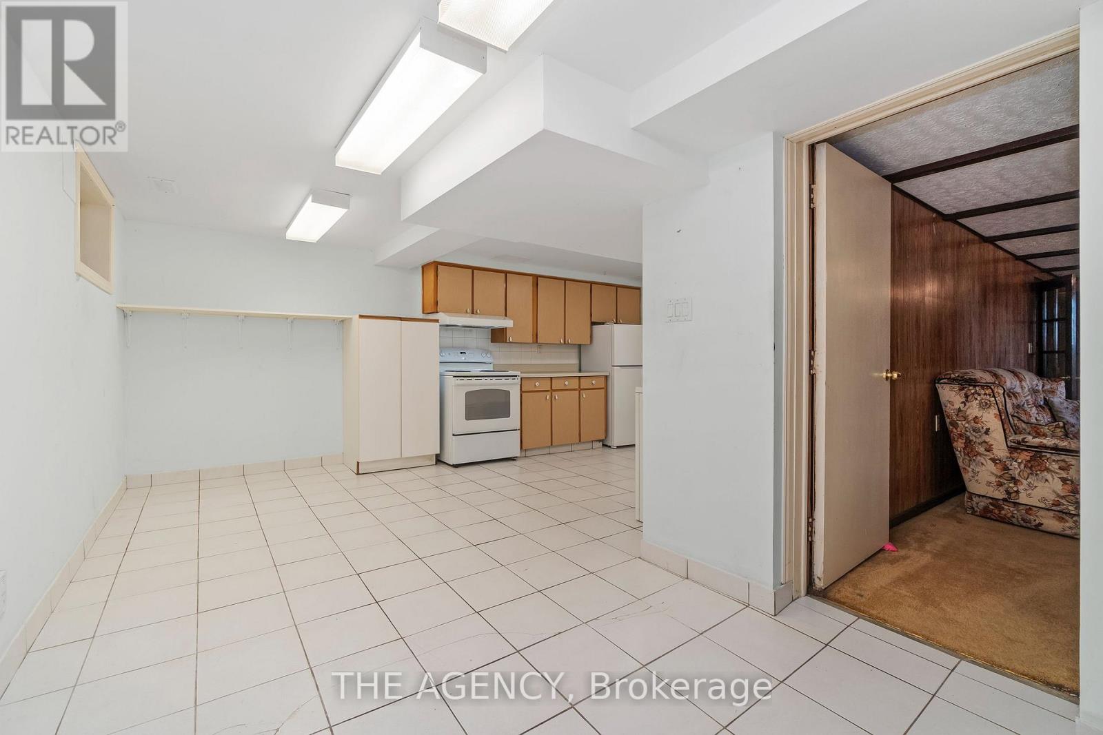 36 Buckingham Drive Property Photo 35