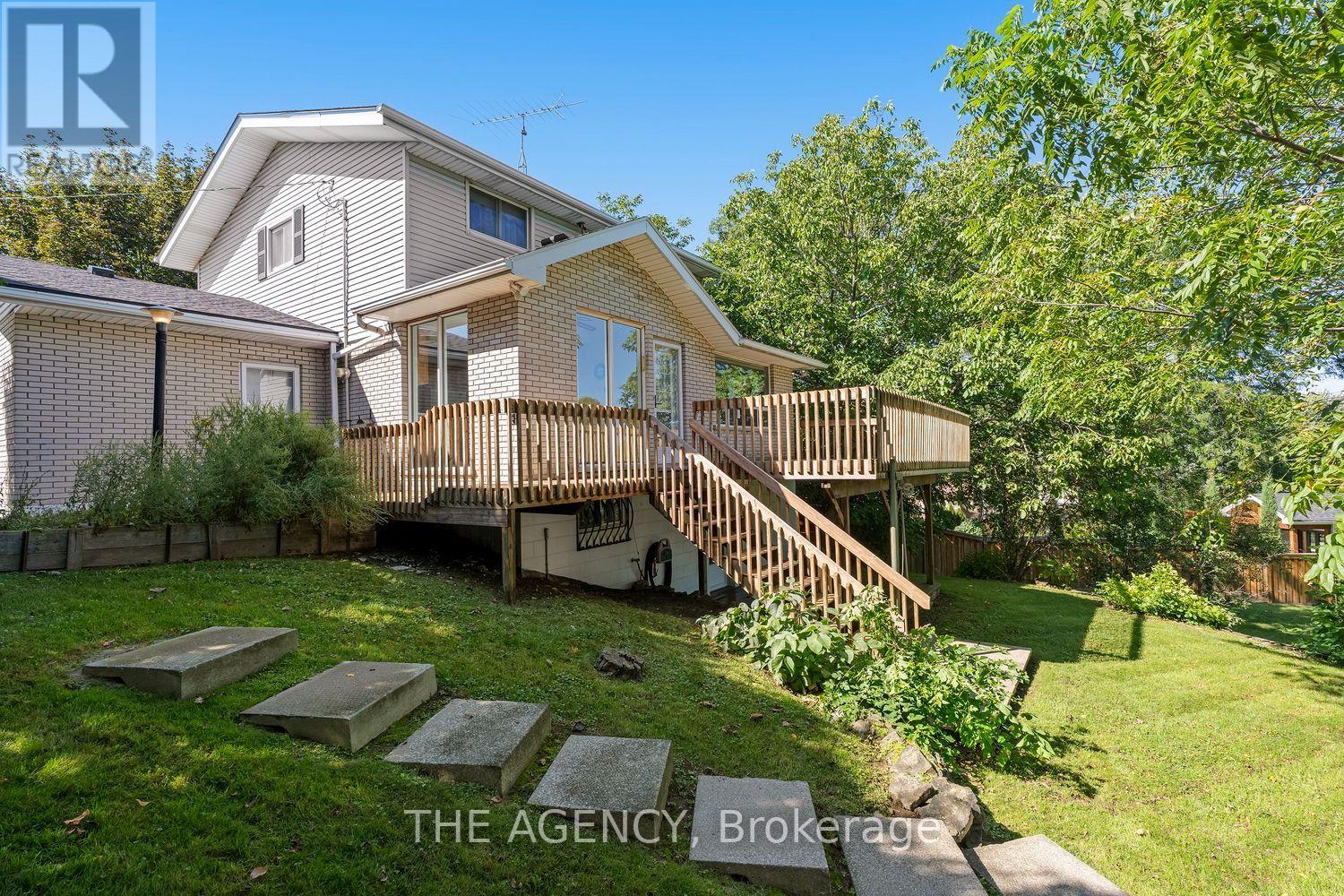 36 Buckingham Drive Property Photo 41