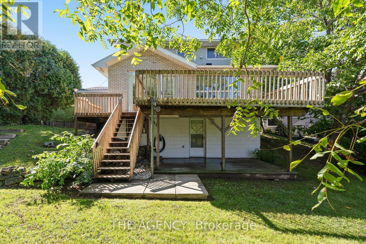 36 Buckingham Drive Property Photo 42