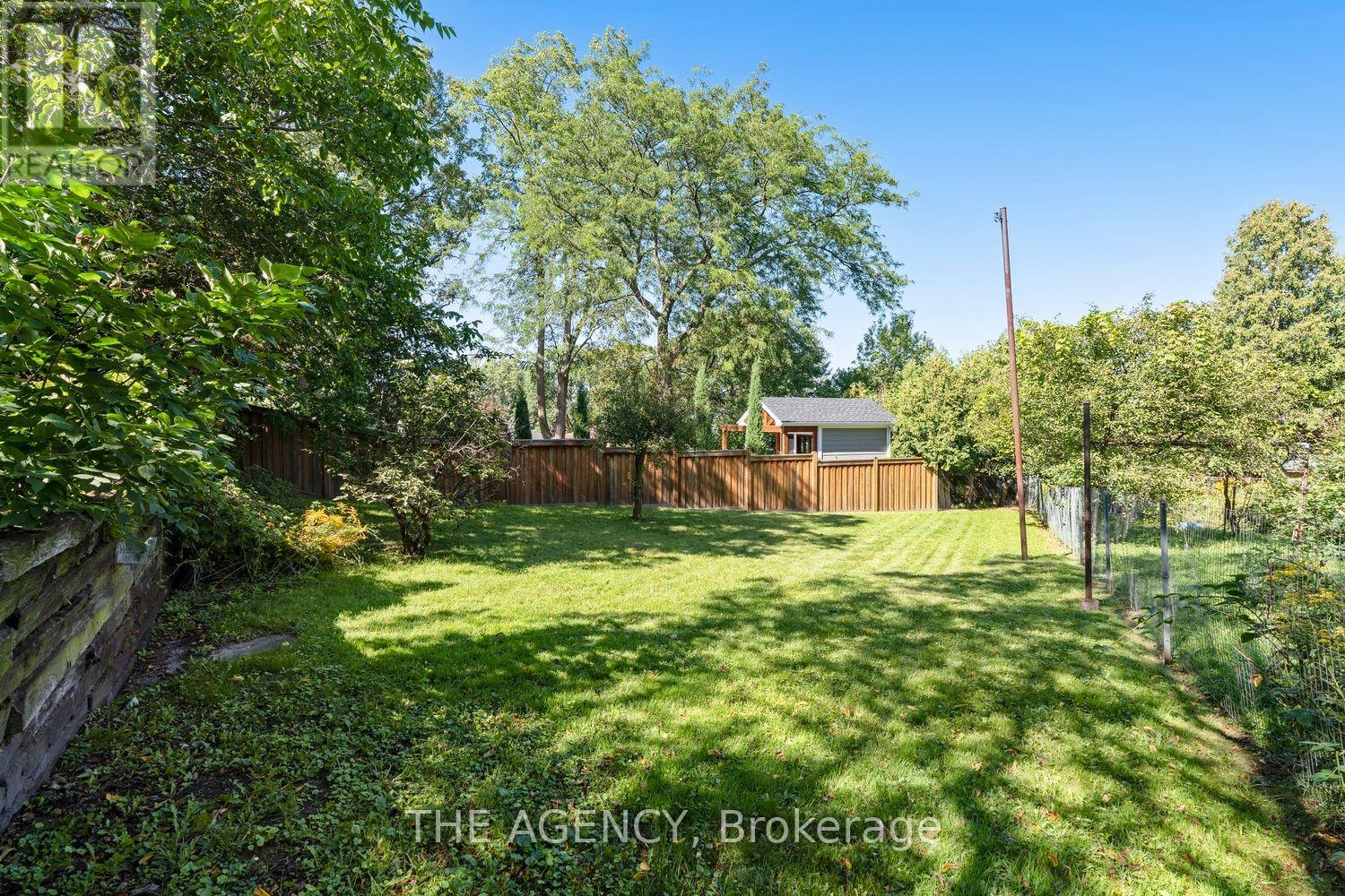 36 Buckingham Drive Property Photo 43