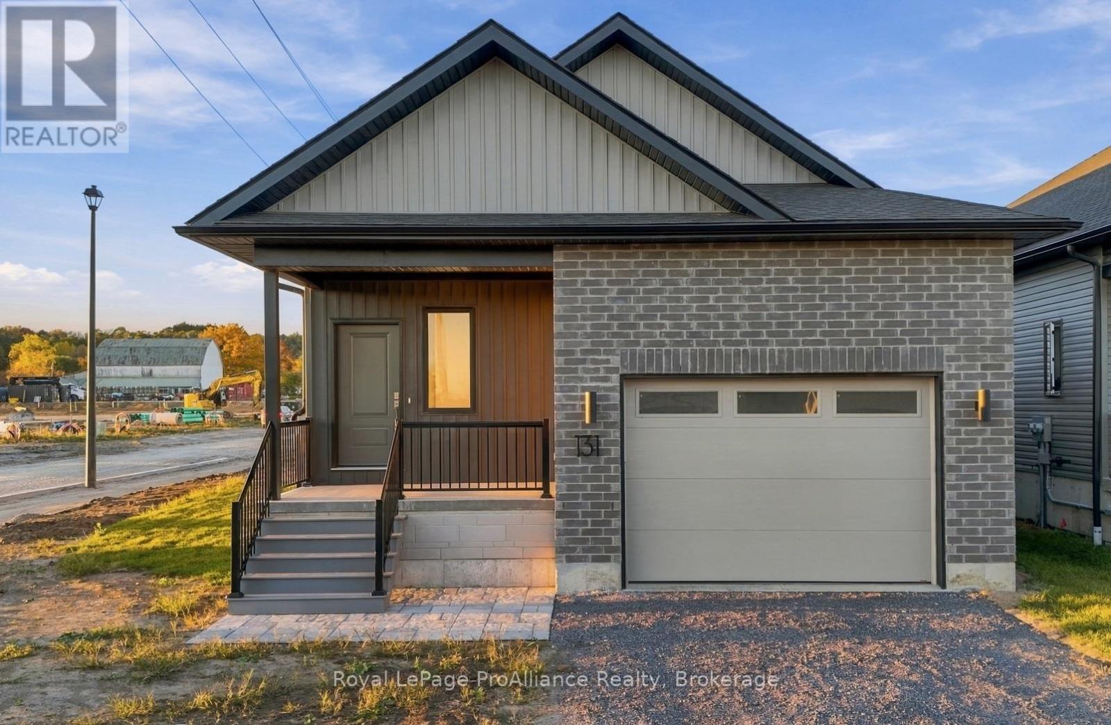 131 ROYAL GALA DRIVE Property Photo 1