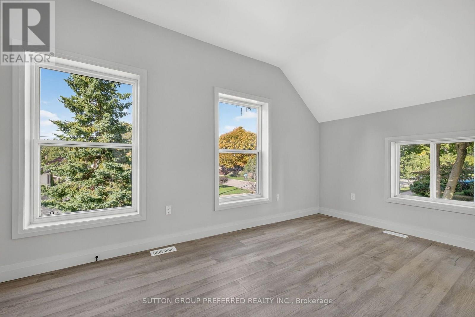 118 Delaware Street Property Photo 22