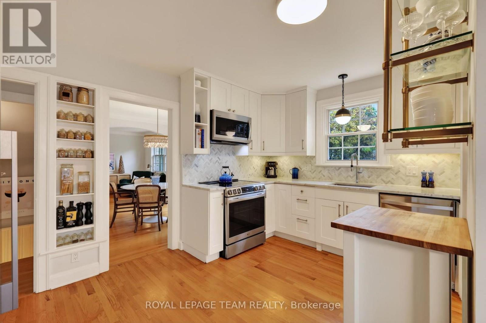 482 Broadview Avenue Property Photo 16