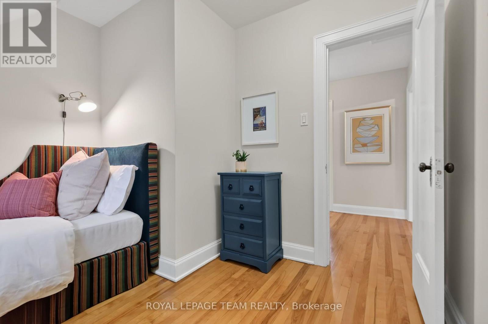 482 Broadview Avenue Property Photo 28