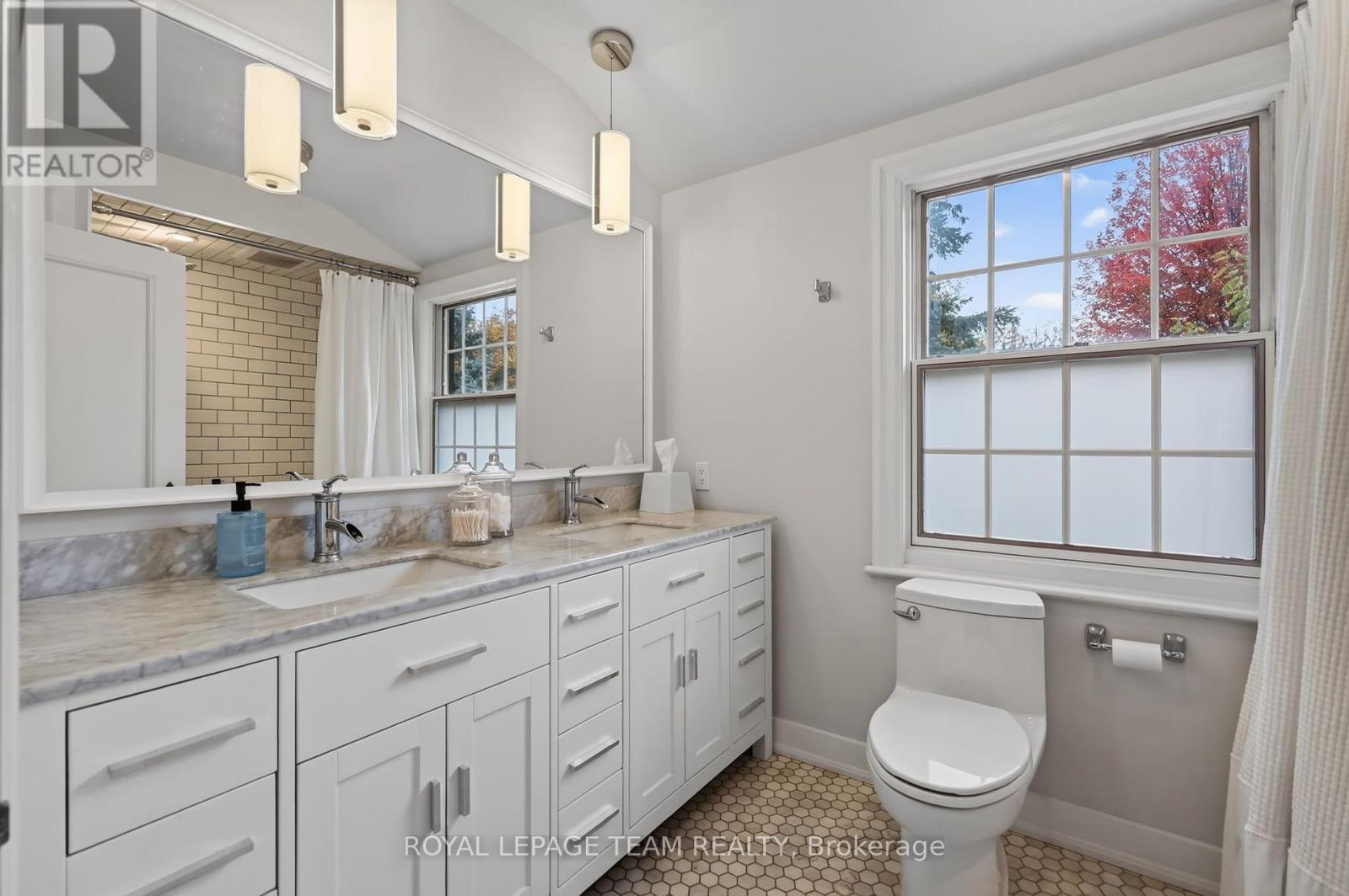 482 Broadview Avenue Property Photo 30