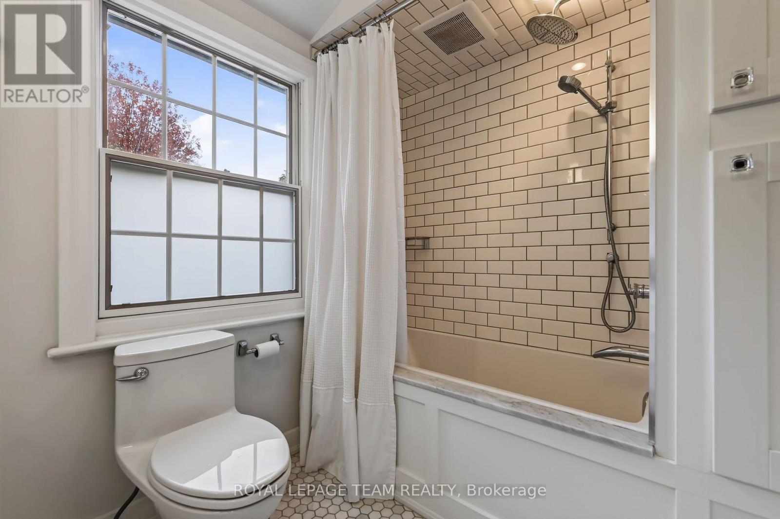 482 Broadview Avenue Property Photo 31