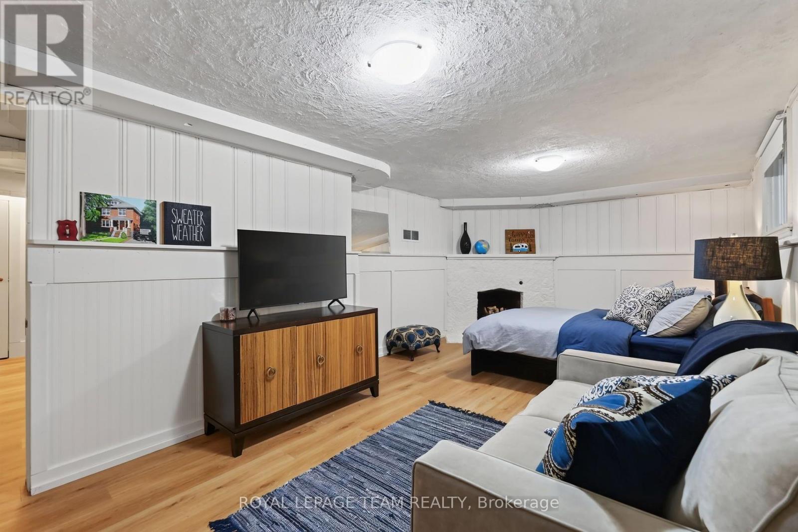 482 Broadview Avenue Property Photo 35