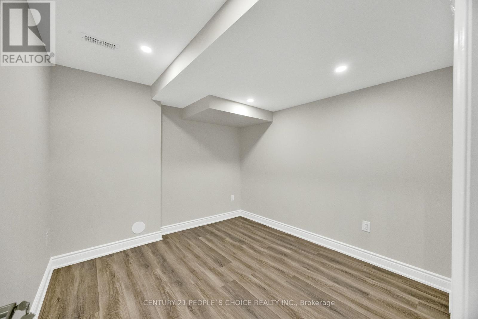 16 Flagg Avenue Property Photo 38