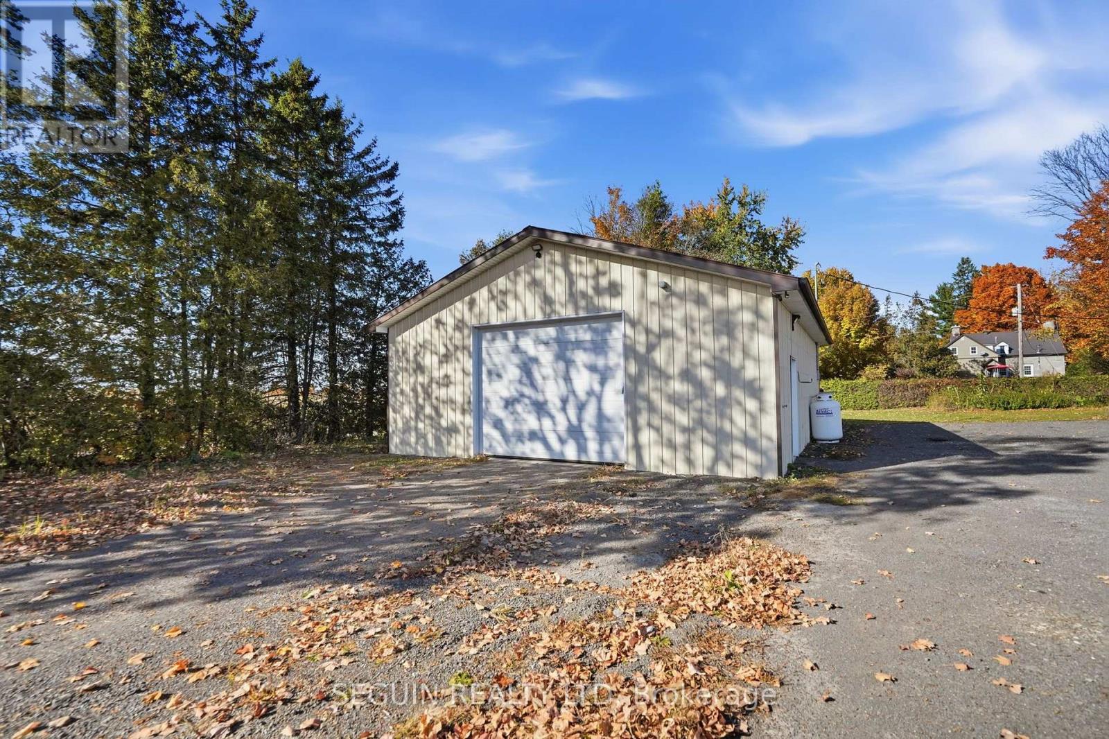 1353 Ritchance Road Property Photo 14