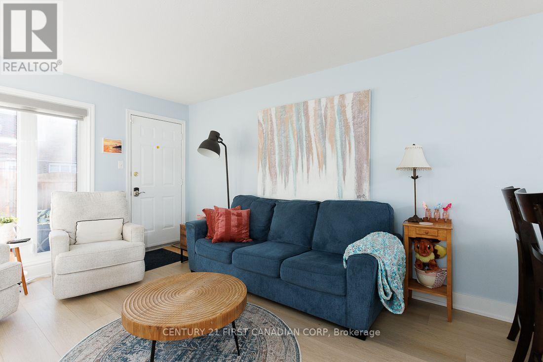 13 - 1104 Southdale Road E Property Photo 5