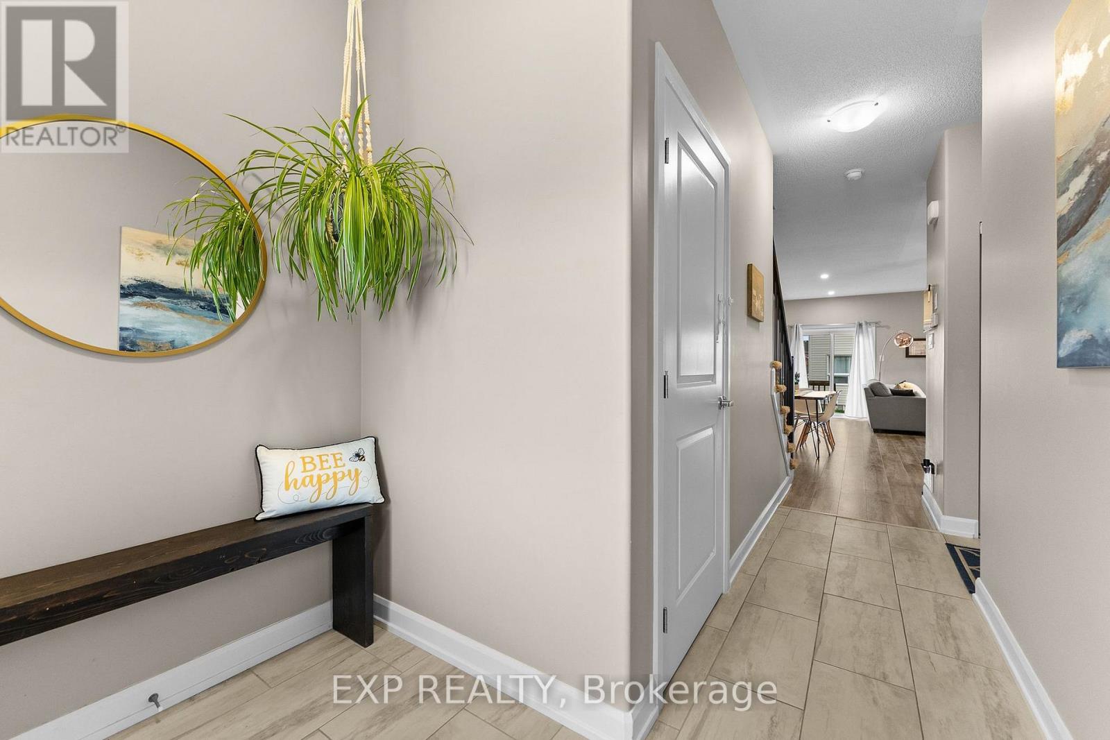 76 Vimy Ridge Crescent Property Photo 5