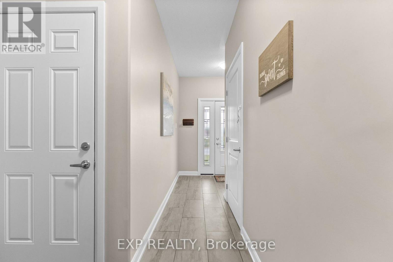 76 Vimy Ridge Crescent Property Photo 7